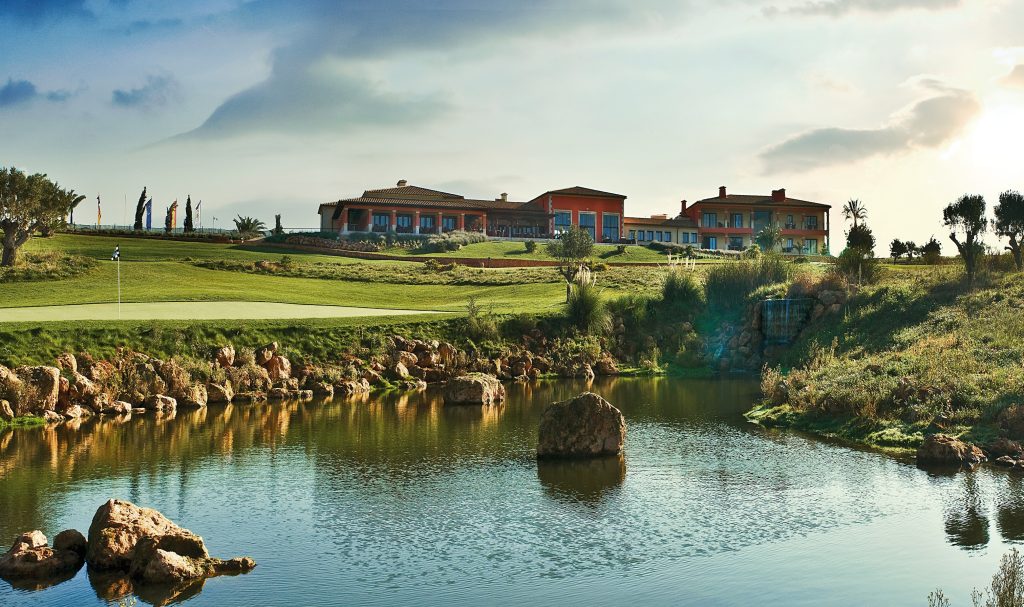 son-gual-golf-mallorca-course1-hole18-clubhouse-high-res